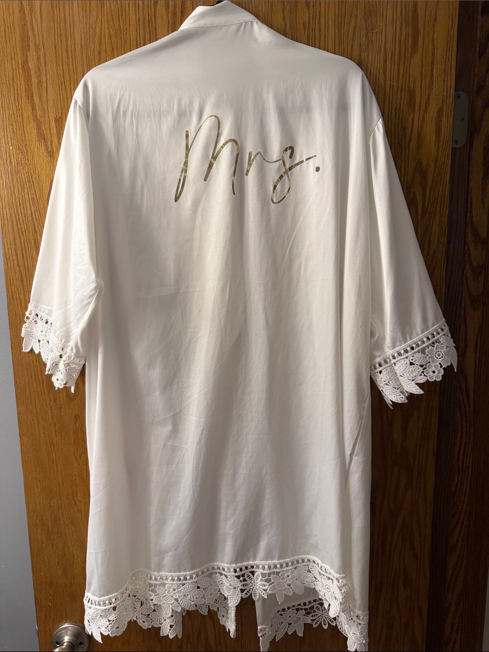 “Mrs.” White Lace-Trim Bridal Robe